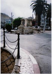 VOYAGE DU 22 29 04 2006 720 gare le monument